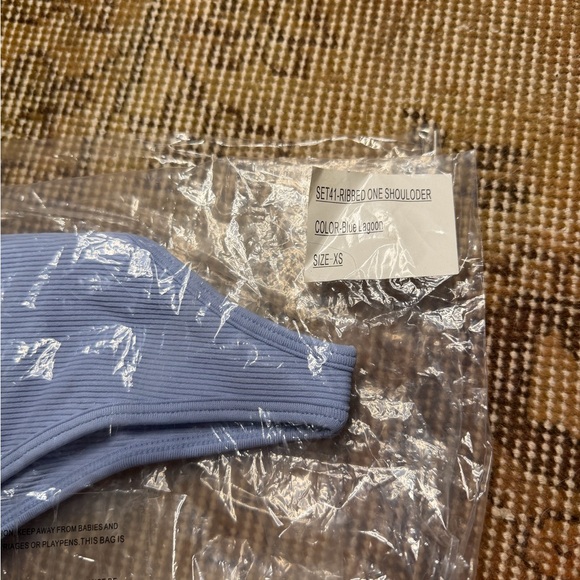 BNWT SET Active Ribbed One-Shoulder Top in Blue Lagoon - Picture 7 of 7